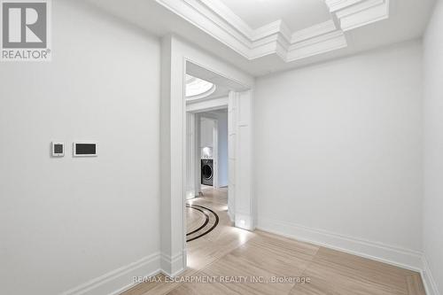 312 - 300 Randall Street, Oakville, ON - Indoor