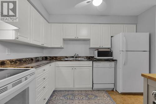 909 - 127 Belmont Drive, London South (South O), ON - Indoor Photo Showing Kitchen