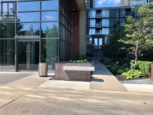 712 - 15 Fort York Boulevard, Toronto, ON - Outdoor