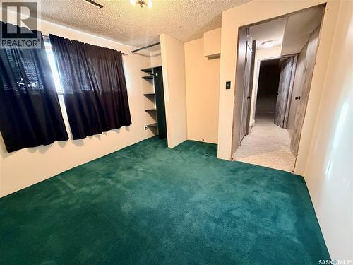 20 4Th Avenue E, Neilburg, SK - Indoor