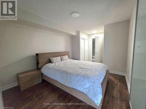 Oakville, ON - Indoor Photo Showing Bedroom