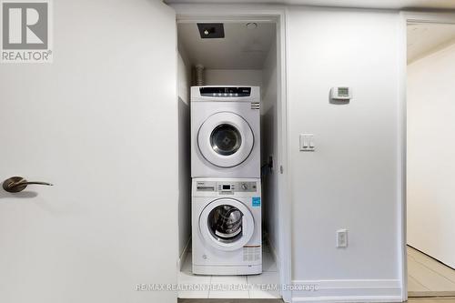 706 - 9 Valhalla Inn Road, Toronto, ON - Indoor Photo Showing Laundry Room