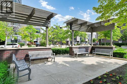 706 - 9 Valhalla Inn Road, Toronto, ON - Outdoor