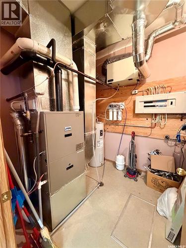 110 Broadway Street, Carnduff, SK 