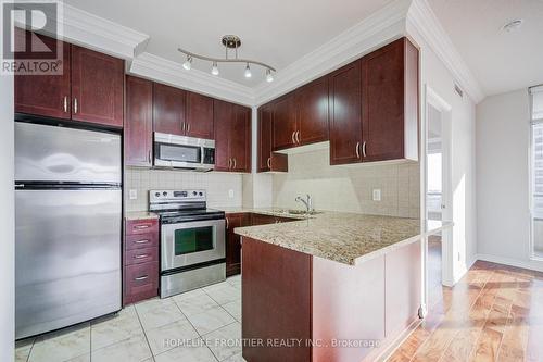 511 - 9235 Jane Street, Vaughan, ON - Indoor Photo Showing Kitchen