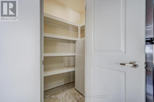 511 - 9235 Jane Street, Vaughan, ON - Indoor