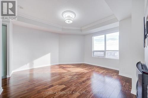 511 - 9235 Jane Street, Vaughan, ON - Indoor Photo Showing Other Room