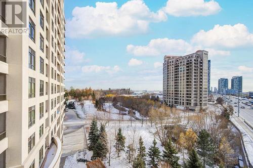 511 - 9235 Jane Street, Vaughan, ON - Outdoor