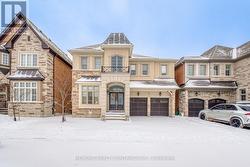 51 BRIDGEPOINTE COURT  Aurora, ON L4G 3H8