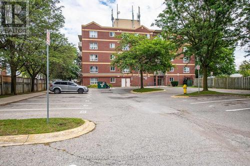 301 - 626 First Street, London East, ON - Outdoor With Facade