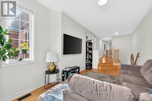 497 Downes Jackson Heights, Milton, ON - Indoor Photo Showing Other Room