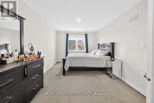 497 Downes Jackson Heights, Milton, ON - Indoor Photo Showing Bedroom