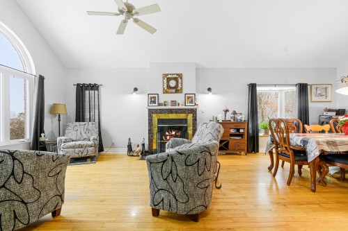Salon - 58 Rue Binette, Brownsburg-Chatham, QC - Indoor Photo Showing Living Room With Fireplace