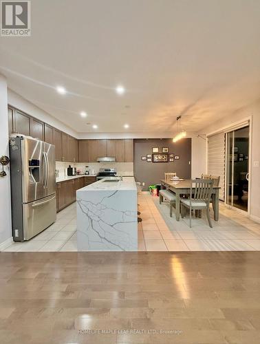 Upper - 385 Royal West Drive, Brampton, ON - Indoor