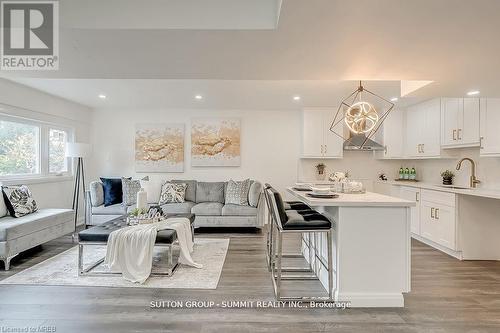 16 Upper Canada Drive, Kitchener, ON - Indoor