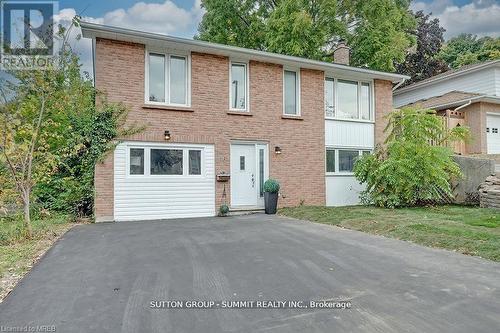 16 Upper Canada Drive, Kitchener, ON - Outdoor