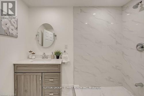 16 Upper Canada Drive, Kitchener, ON - Indoor Photo Showing Bathroom