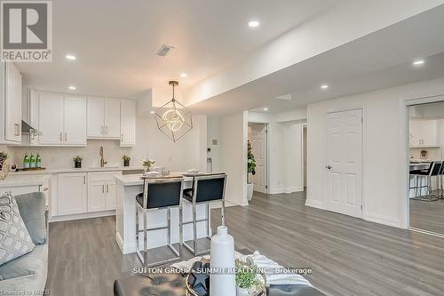 16 Upper Canada Drive, Kitchener, ON - Indoor Photo Showing Kitchen
