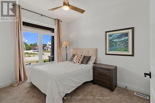 672 Ketter Way, Plympton-Wyoming (Plympton Wyoming), ON - Indoor Photo Showing Bedroom