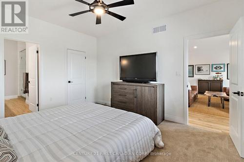 672 Ketter Way, Plympton-Wyoming (Plympton Wyoming), ON - Indoor Photo Showing Bedroom