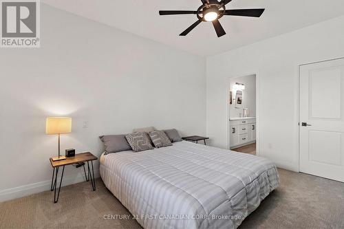 672 Ketter Way, Plympton-Wyoming (Plympton Wyoming), ON - Indoor Photo Showing Bedroom