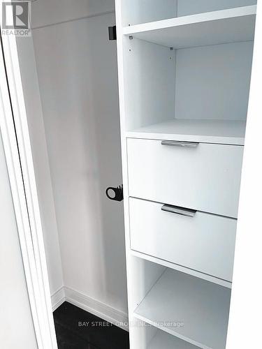 1710 - 3 Gloucester Street W, Toronto, ON - Indoor Photo Showing Other Room