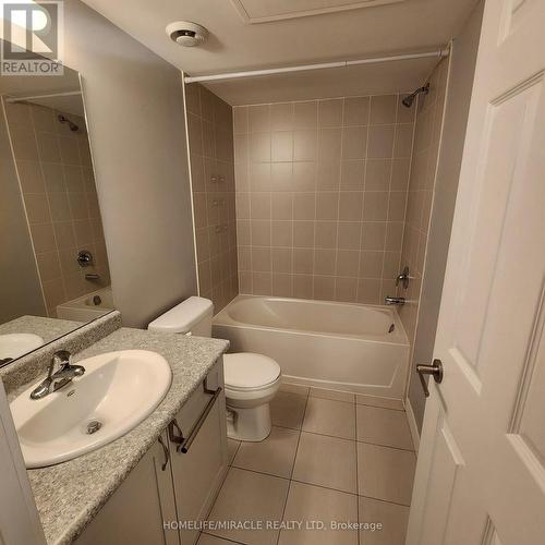 14 - 630 Rogers Road, Toronto, ON - Indoor Photo Showing Bathroom