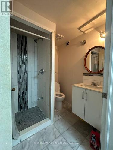 5861 Cozumel Drive, Mississauga, ON - Indoor Photo Showing Bathroom
