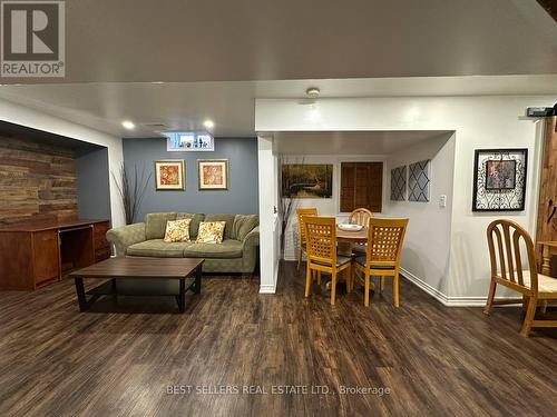 5861 Cozumel Drive, Mississauga, ON - Indoor