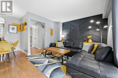 B - 3895 Old Richmond Road, Ottawa, ON - Indoor Photo Showing Living Room