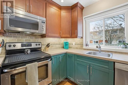 B - 3895 Old Richmond Road, Ottawa, ON - Indoor Photo Showing Kitchen
