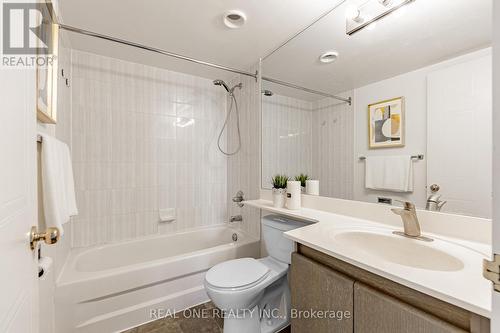 1503 - 238 Doris Avenue, Toronto, ON - Indoor Photo Showing Bathroom