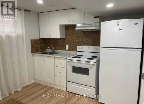Lower - 98 Avondale Avenue, Toronto, ON - Indoor Photo Showing Kitchen