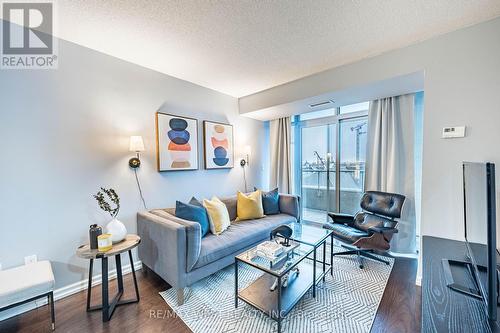 501 - 85 East Liberty Street, Toronto, ON - Indoor Photo Showing Living Room