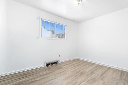 Chambre à coucher - 8005 Rue Philippe-De Carion, Montréal (Rivière-Des-Prairies/Pointe-Aux-Trembles), QC - Indoor Photo Showing Other Room