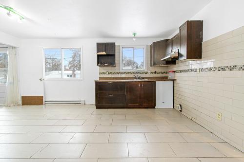 Coin-repas - 8005 Rue Philippe-De Carion, Montréal (Rivière-Des-Prairies/Pointe-Aux-Trembles), QC - Indoor Photo Showing Kitchen