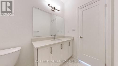 3325 Taha Gardens, Oakville, ON - Indoor Photo Showing Bathroom