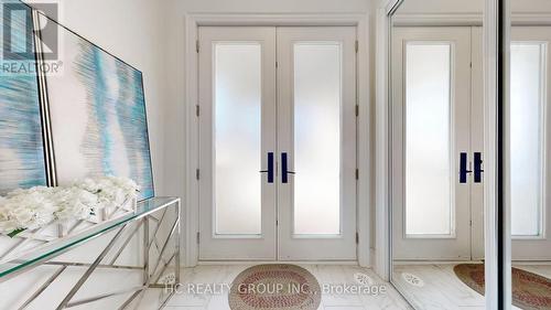 3325 Taha Gardens, Oakville, ON - Indoor Photo Showing Other Room