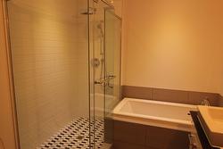 Ensuite bathroom - 