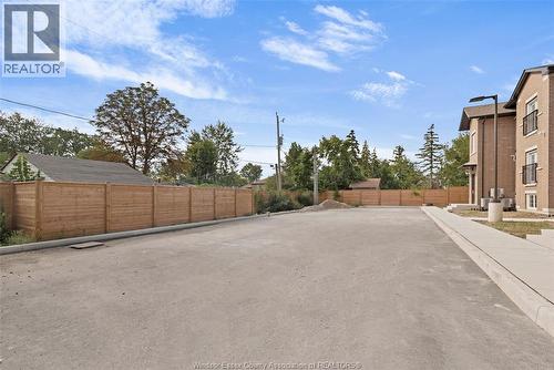233 Watson Unit# 306, Windsor, ON - Outdoor