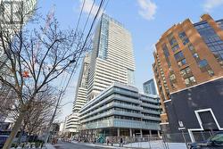 1512 - 161 ROEHAMPTON AVENUE  Toronto, ON M4P 0C8