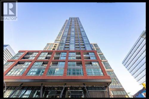 2109 - 108 PETER STREET  Toronto, ON M5V 2G7