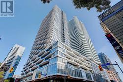 3206 - 85 WOOD STREET  Toronto, ON M4Y 0E8