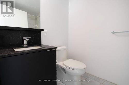 3206 - 85 Wood Street, Toronto, ON - Indoor Photo Showing Bathroom