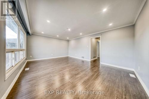 Upper - 588 Warden Avenue, Toronto, ON - Indoor Photo Showing Other Room