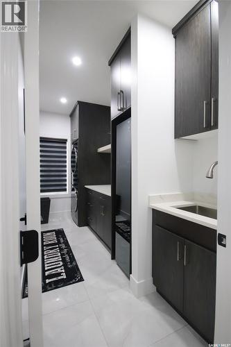 131 Nazarali Way, Saskatoon, SK - Indoor Photo Showing Kitchen