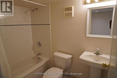 536 Canyon Street, Mississauga, ON - Indoor Photo Showing Bathroom