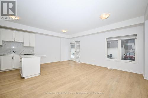 23 Perenack Avenue, Welland (Broadway), ON - Indoor Photo Showing Kitchen