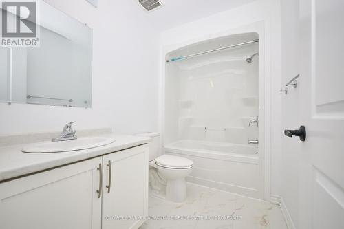 23 Perenack Avenue, Welland (Broadway), ON - Indoor Photo Showing Bathroom