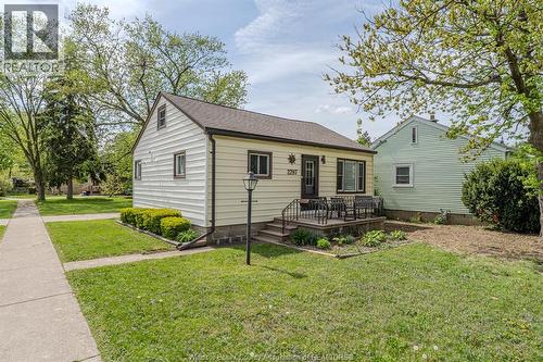 2297 PARENT  Windsor, ON N8W 2E4